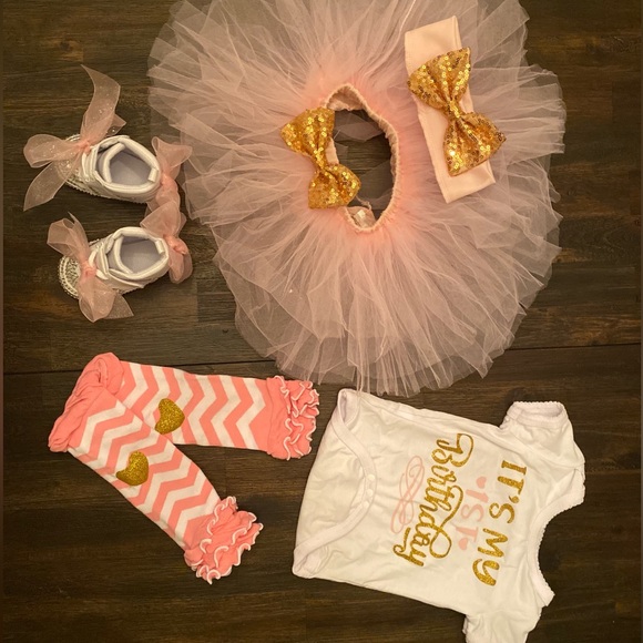 🎀  𝒫𝒾𝓃𝓀, 𝒷♡𝓌𝓈, 𝒶𝓃𝒹 𝒷𝓁𝒾𝓃𝑔❢  🎀 - Picture 2 of 4